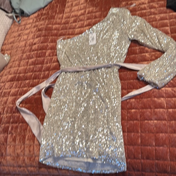 One shoulder long sleeve sequin dress! Brand new! - Picture 3 of 3